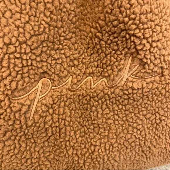 PINK Victoria's Secret Teddy Bear Sherpa Tote - Picture 4 of 11